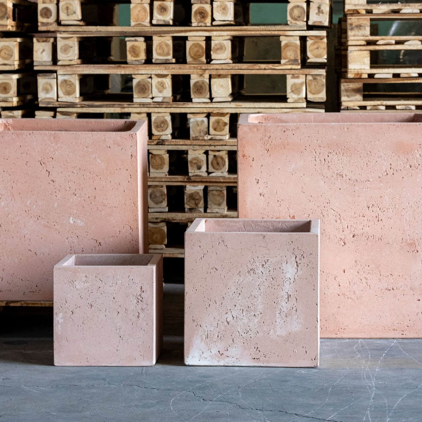 Cubrosa | Blushstone – 40cm Large Square Concrete Planter – 38L Cube Plant Pot