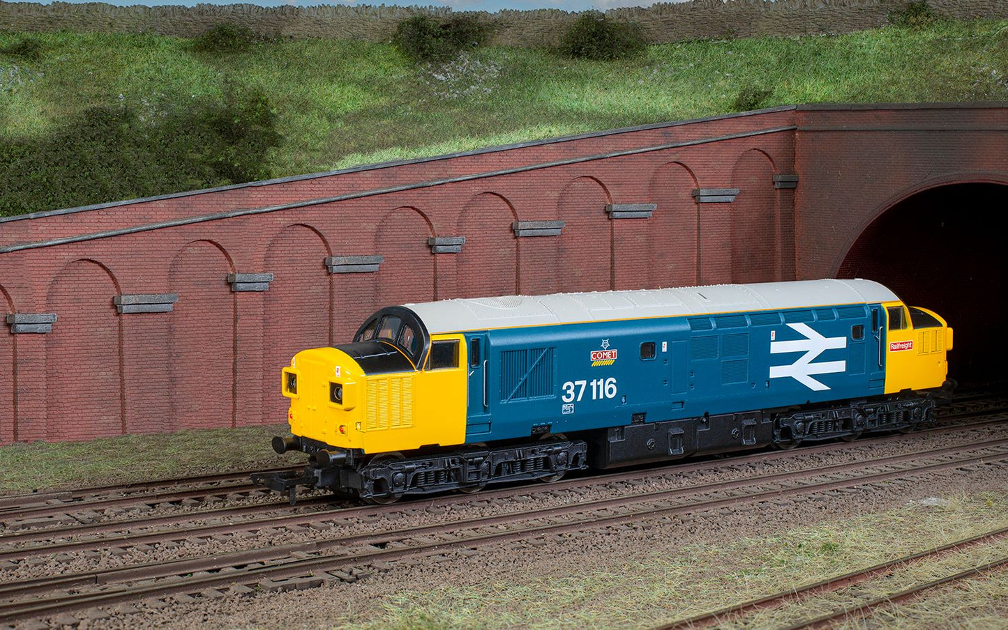 Hornby R30185 RailRoad Plus BR, Class 37, Co-Co, 37116 'Comet' Diesel Locomotive - Era 8