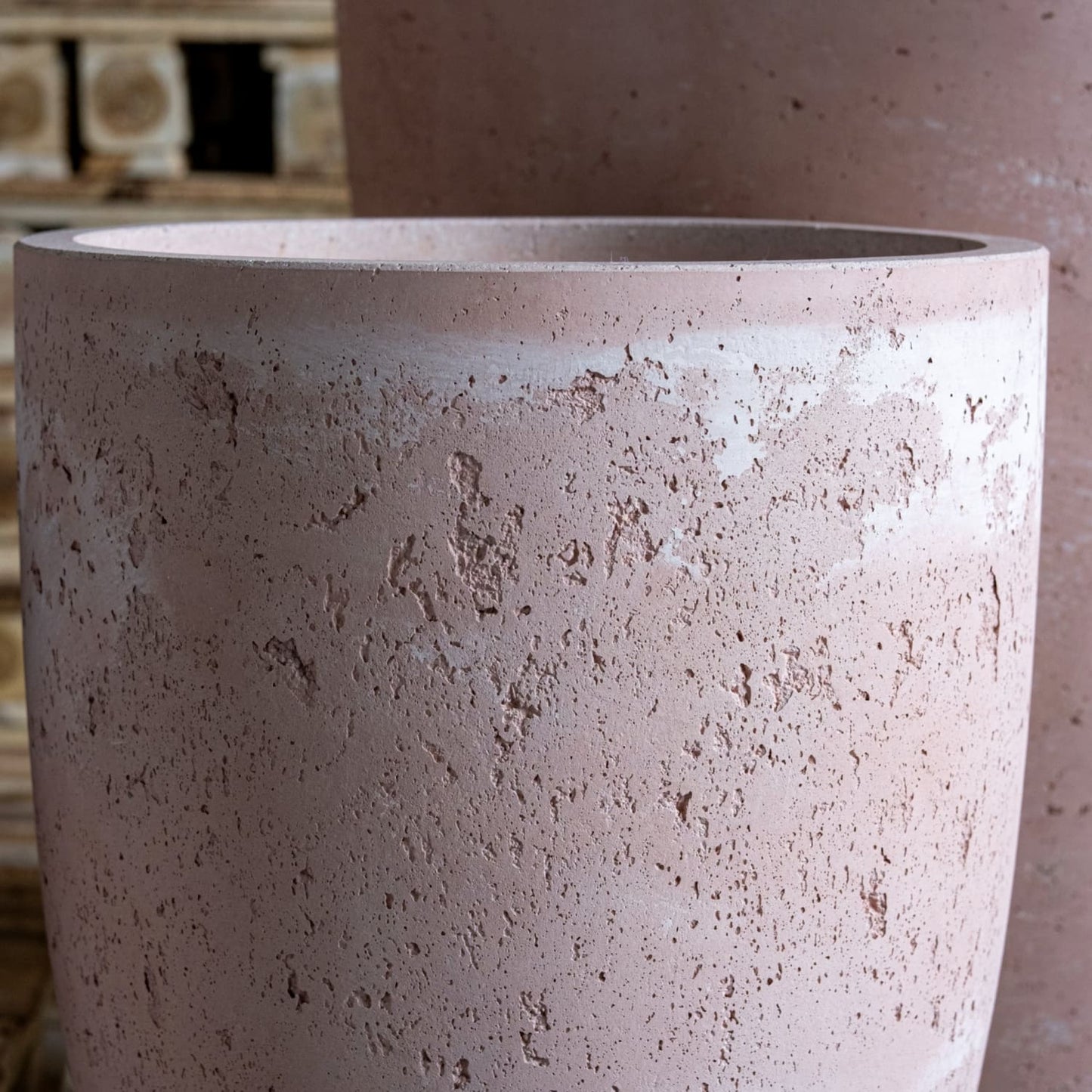 Vessara | Blushstone – 40cm Large Tall Concrete Planter – 15L Decorative Vase Pot