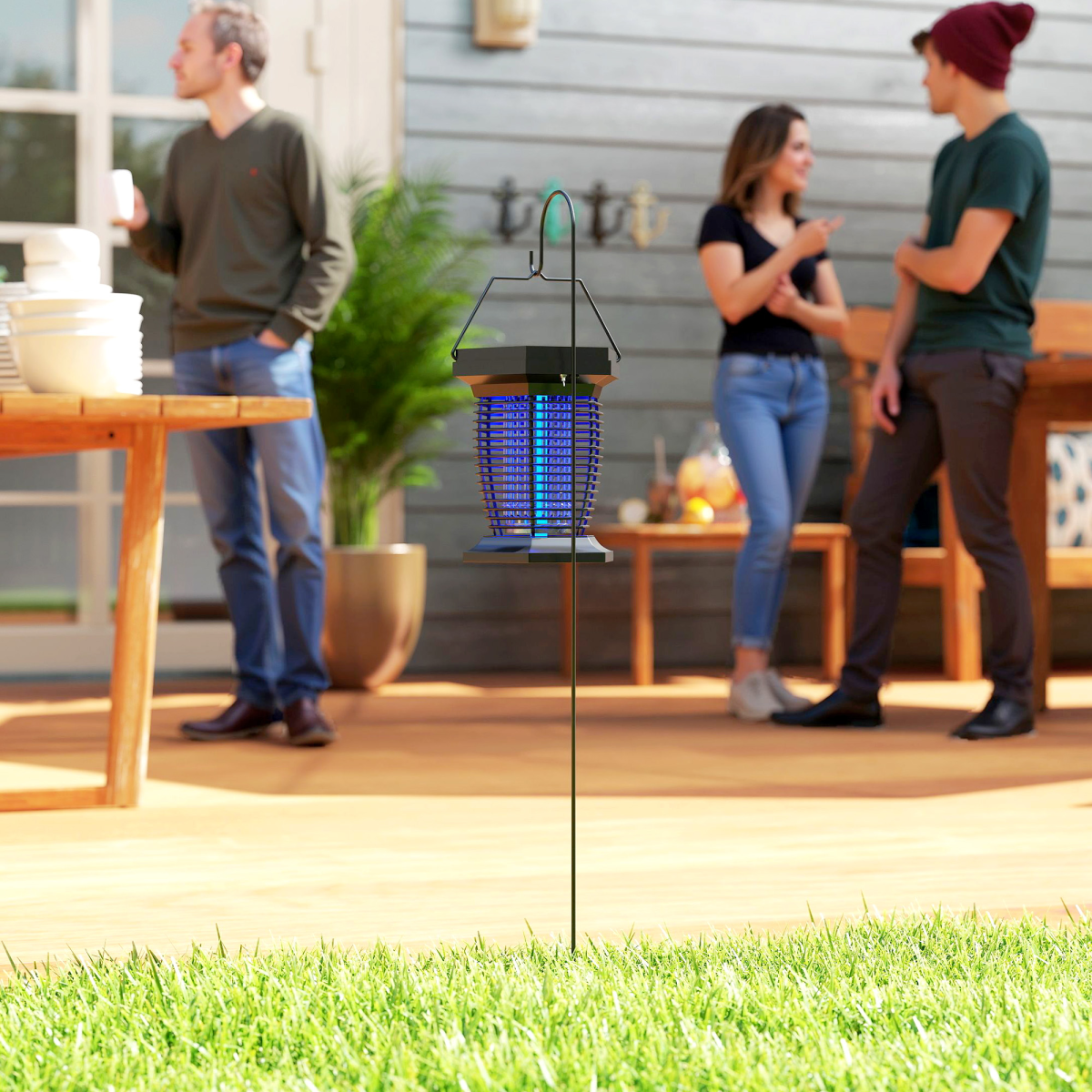 Outsunny 2-in-1 Electric Fly Zapper with UVA Light, Hanging Garden Lantern