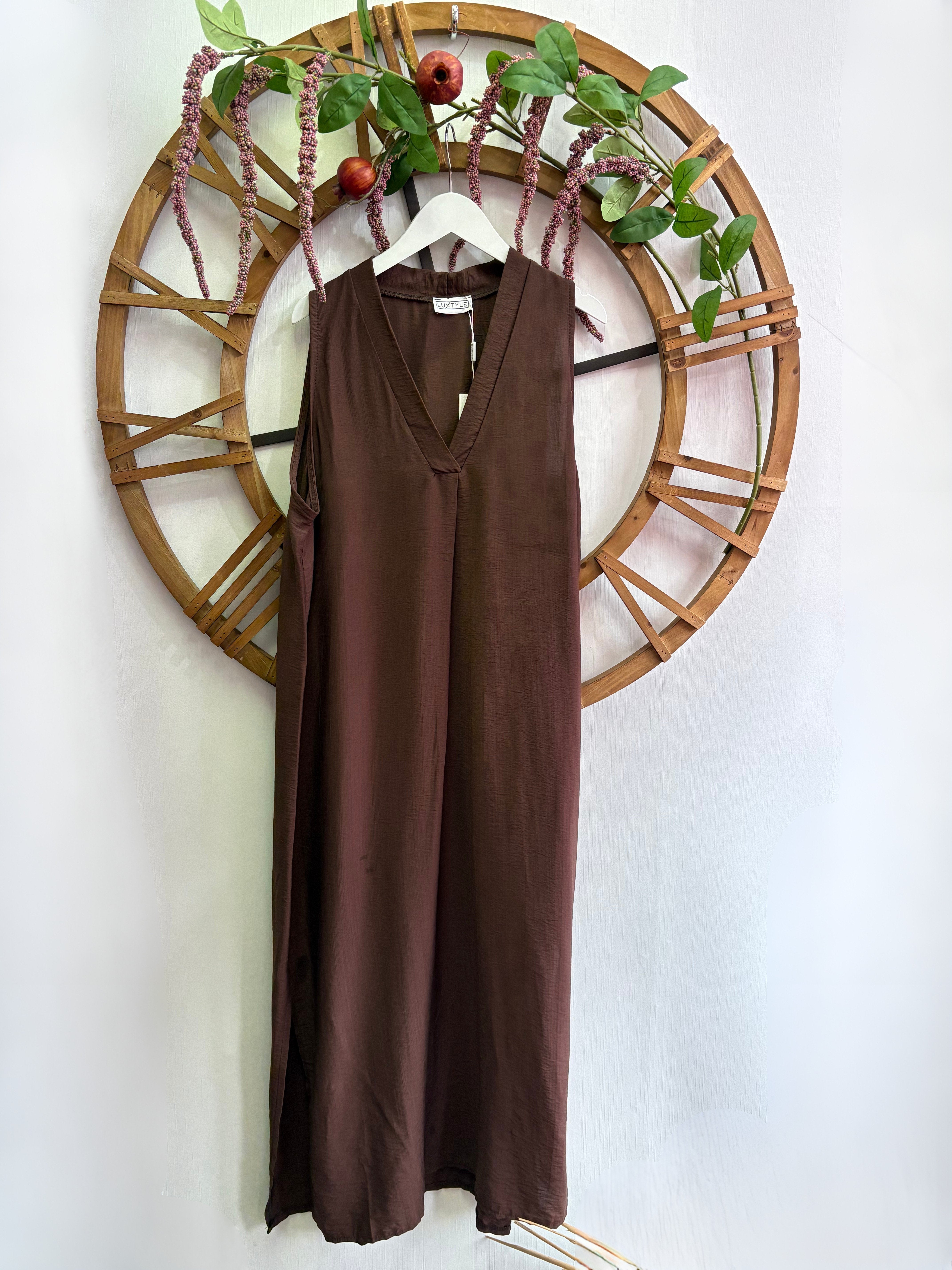 Luxtyle Sleeveless V-Neck Midi Dress – Berry or Chocolate (One Size up to 16/18)