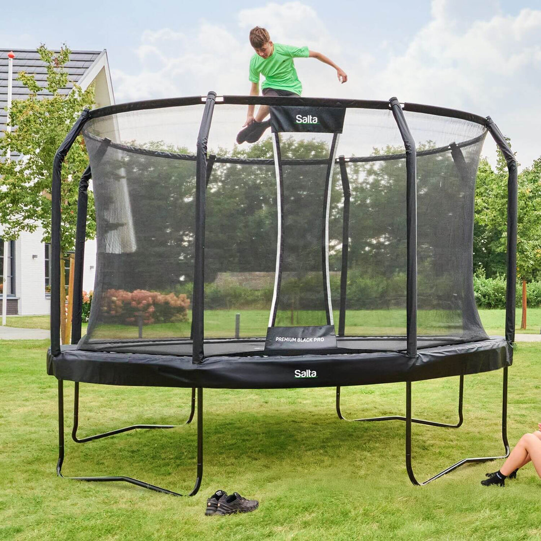 Salta 12.5ft Premium Black Pro Round Trampoline + Safety Net