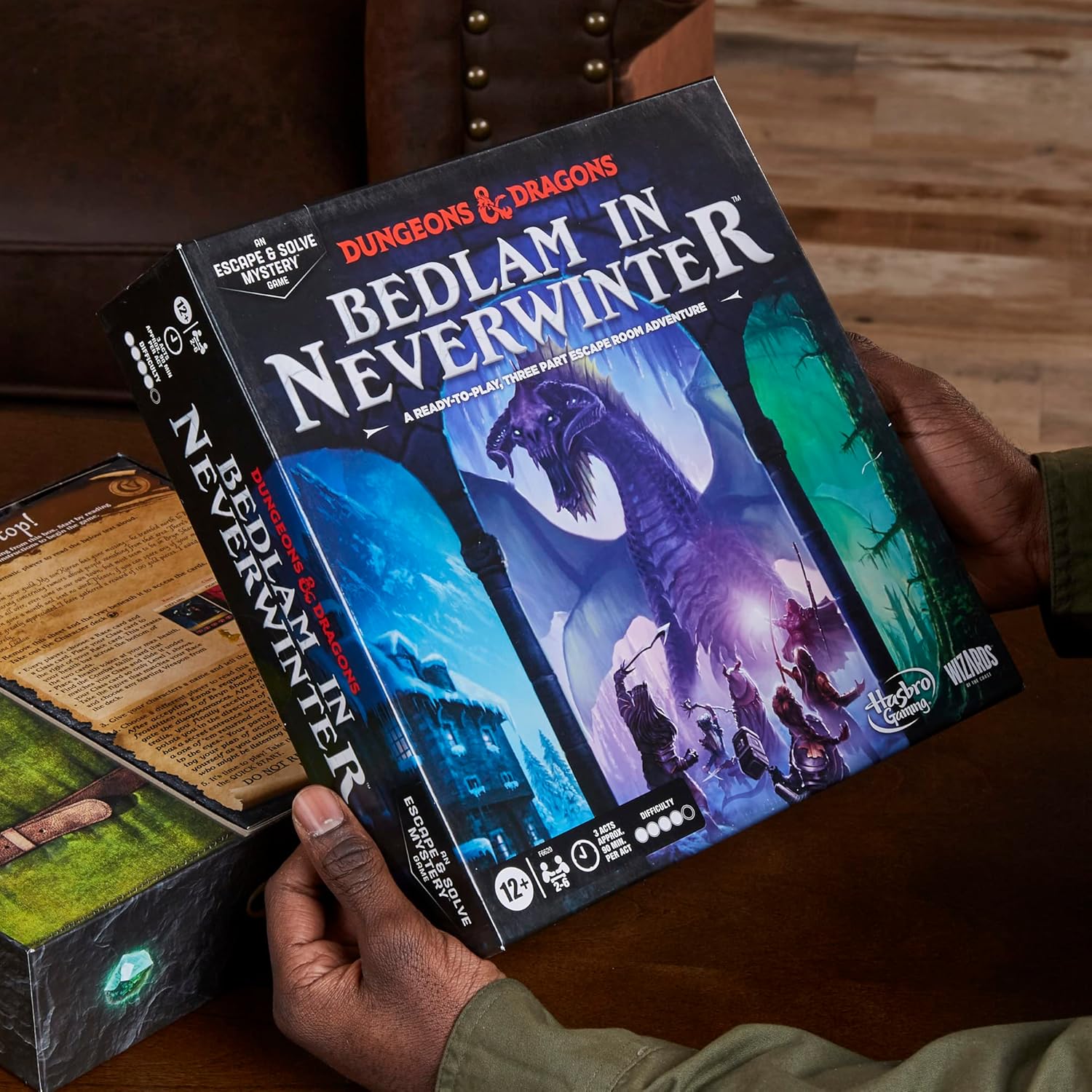 Hasbro Gaming Dungeons & Dragons: Bedlam in Neverwinter