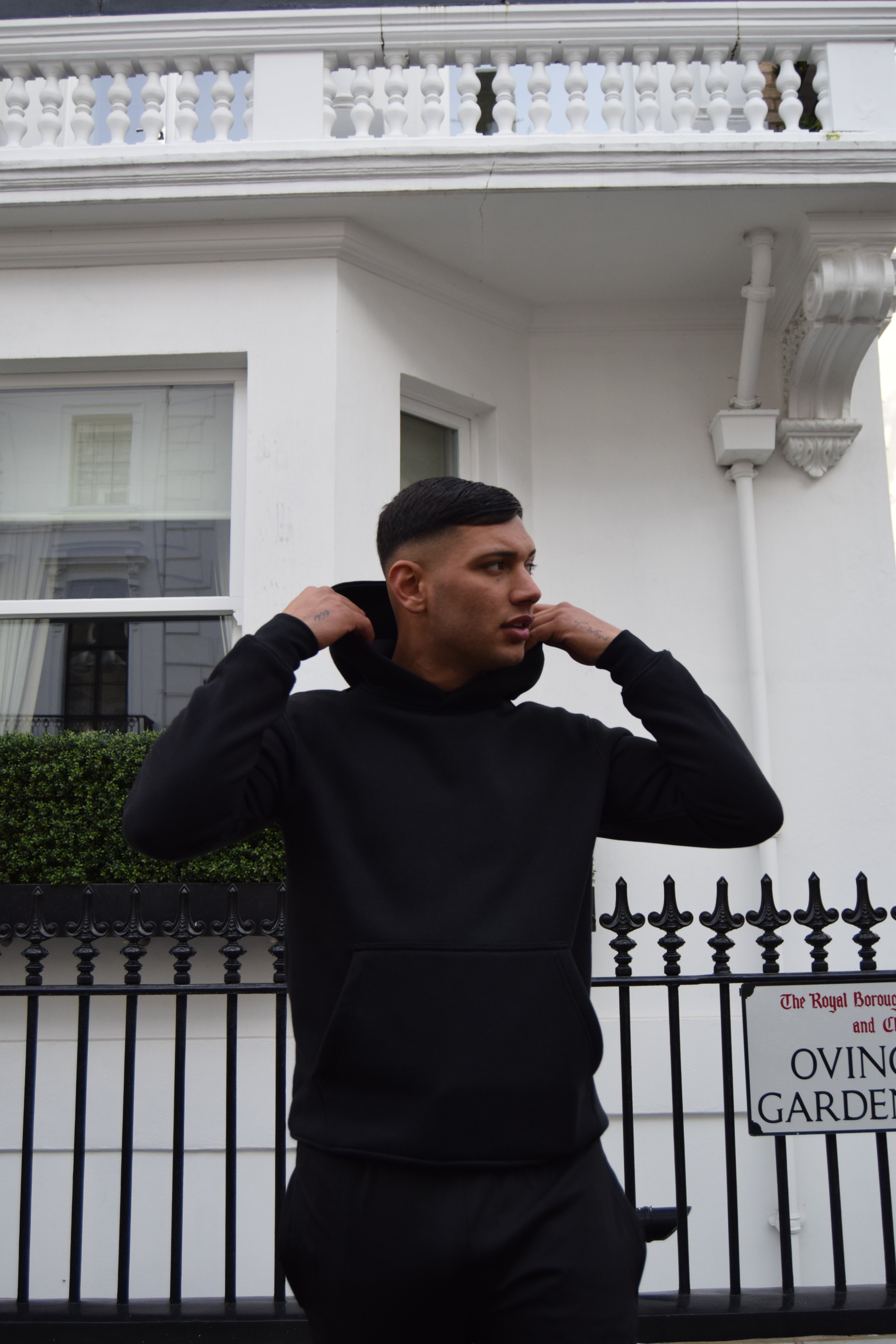 Essential Hoodie - Black