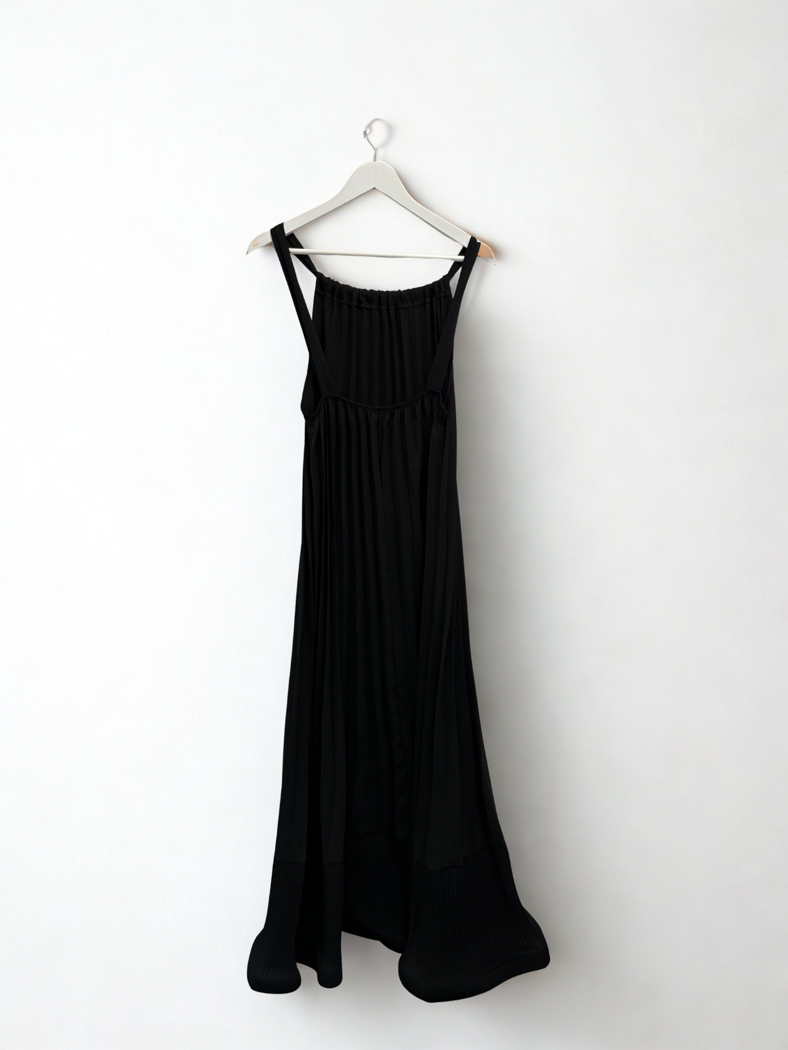 Flowing Sleeveless Maxi Dress – One Size (Fits 8–22)