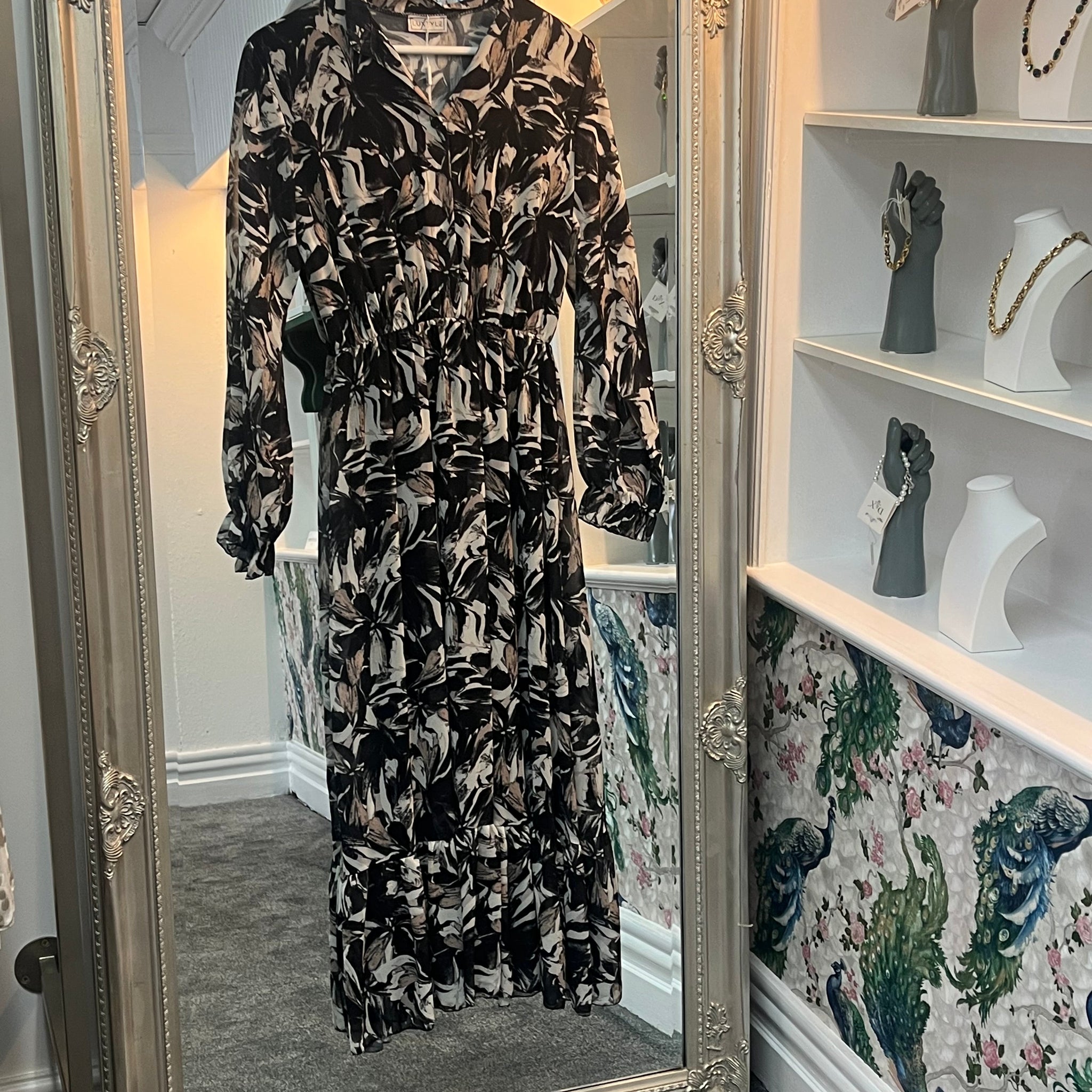 Black Longsleeve Pattern Dress | One Size 8-14