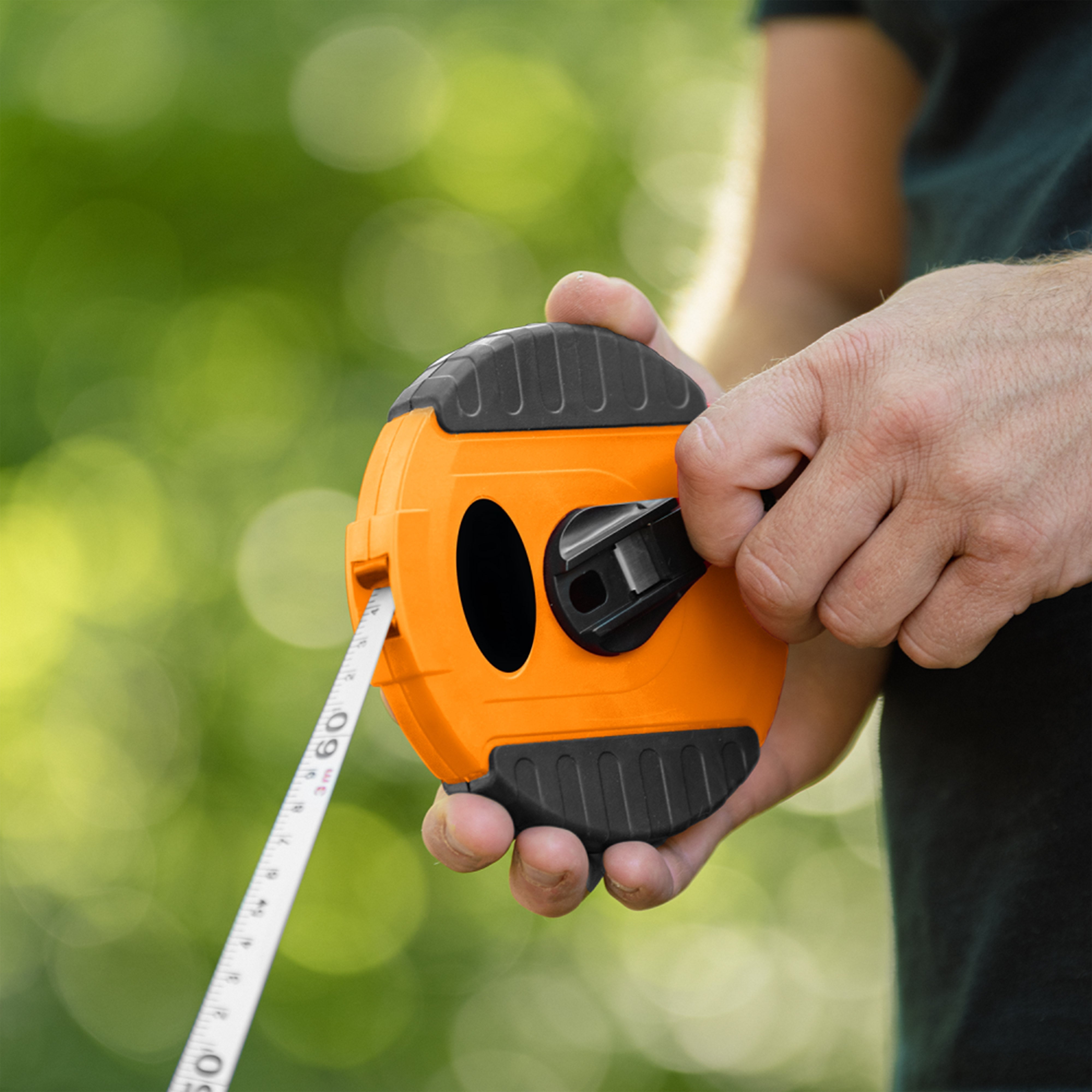 Fibreglass Coiled Tape Measure 13mm Wide Black/Orange (20m-50m)