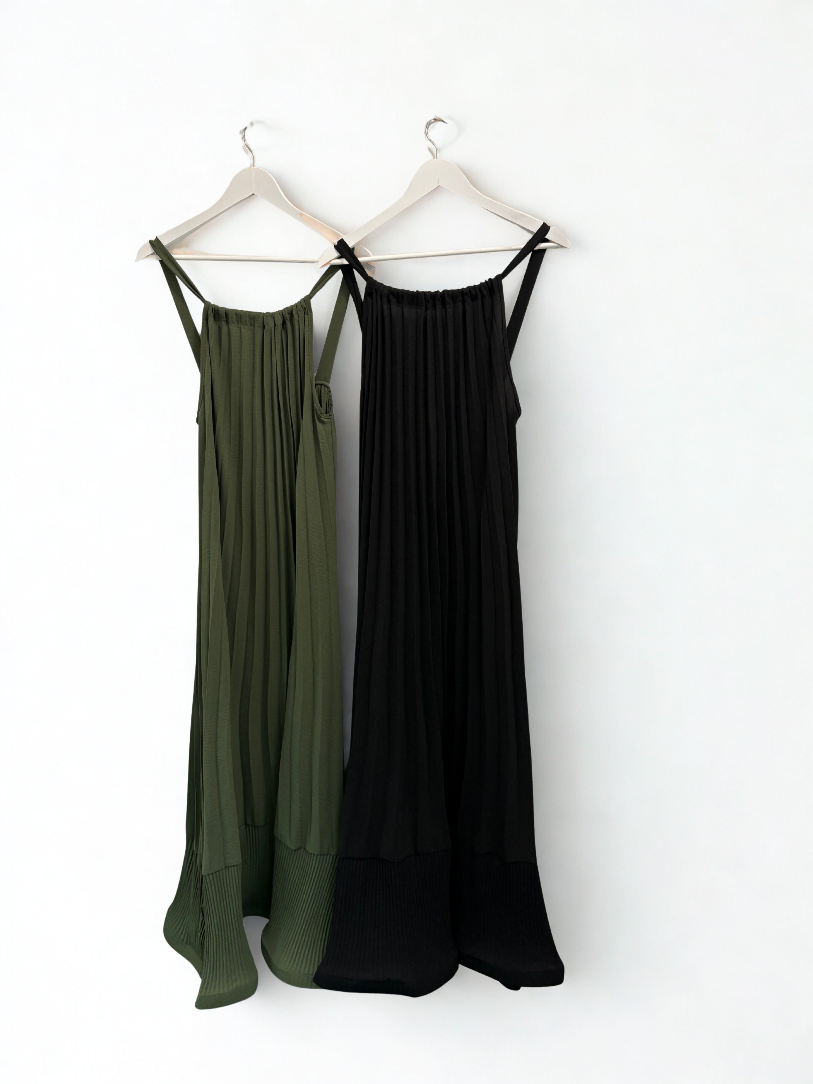 Flowing Sleeveless Maxi Dress – One Size (Fits 8–22)