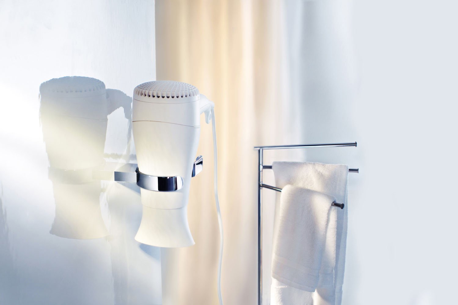 Smedbo Outline Lite FK604 Freestanding Towel Stand — 3 Swivel Arms