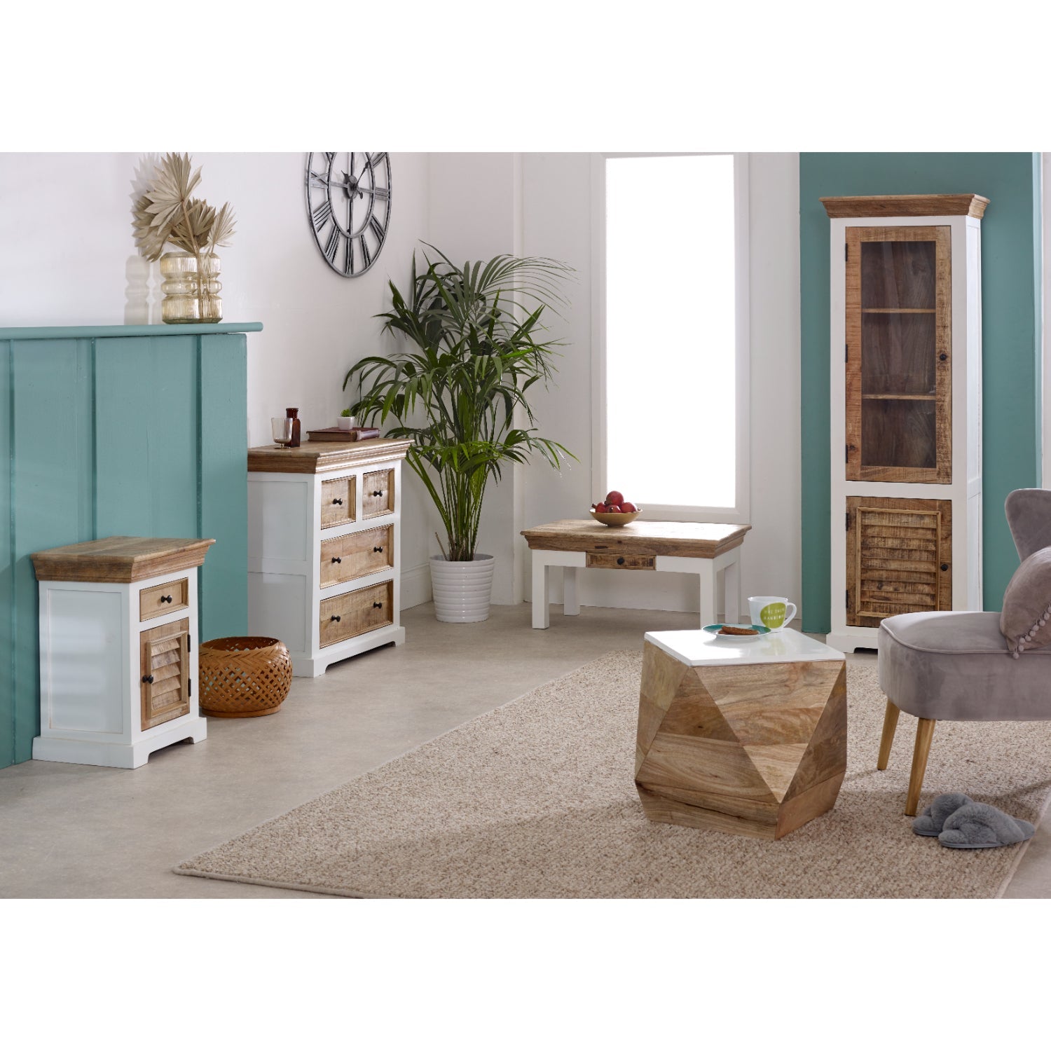 Bianco Solid Mango Wood White Bedside Cabinet with 1 Darwer & 1 Door
