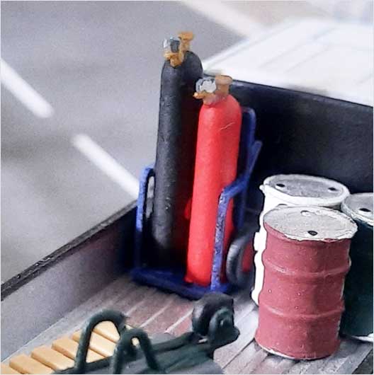 OO Scale | Ready to Paint | Oxy-Acetylene Cylinders On Trolley (2 pack)