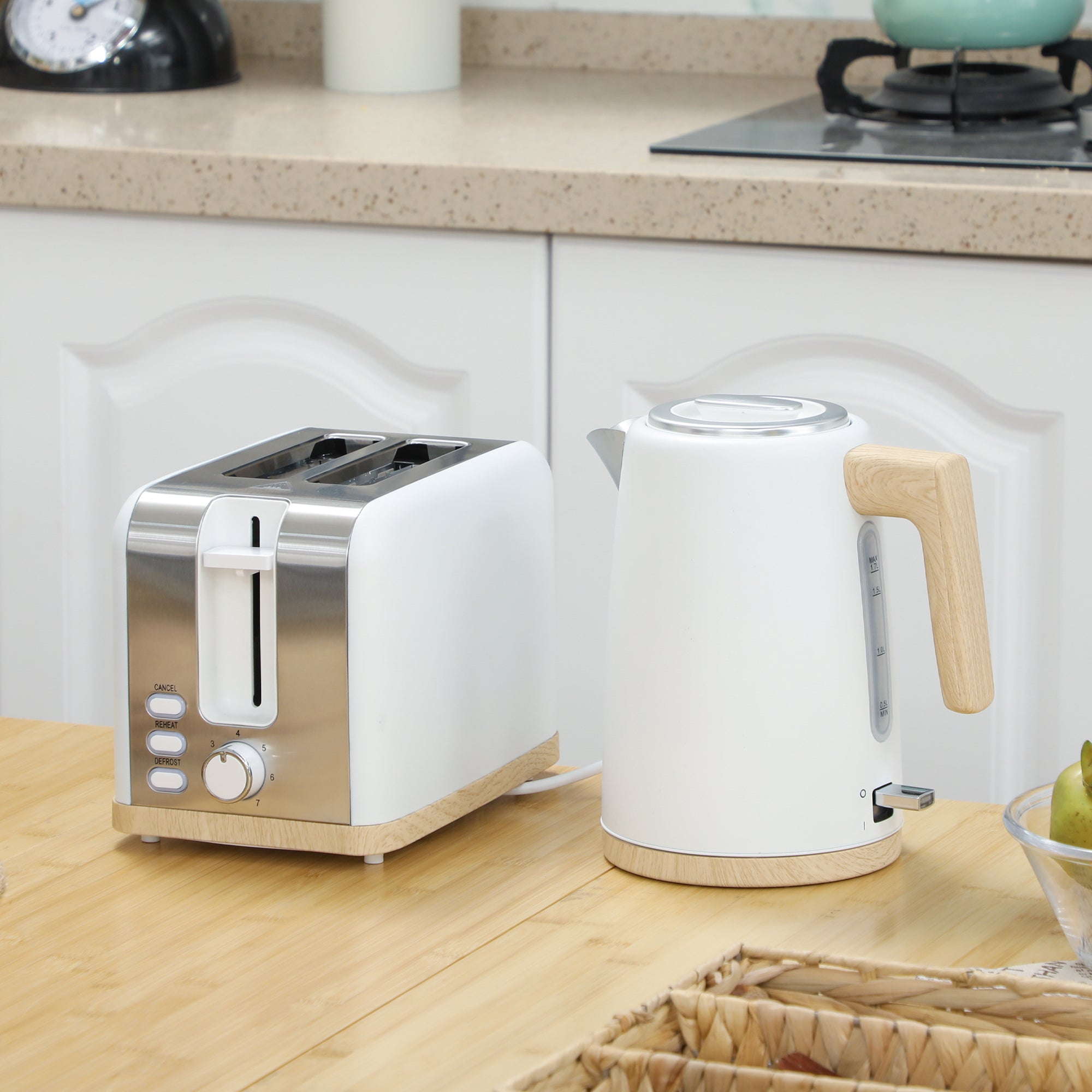 HOMCOM 1.7L Electric Fast Boil Kettle and 2 Slice Toaster Set, White
