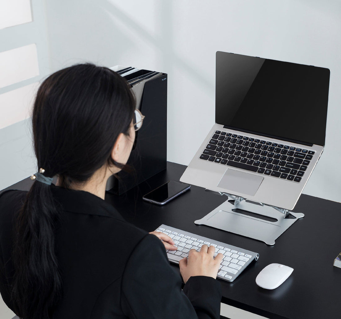 ProperAV Aluminium Construction Fully Adjustable Laptop or Tablet Stand - Silver