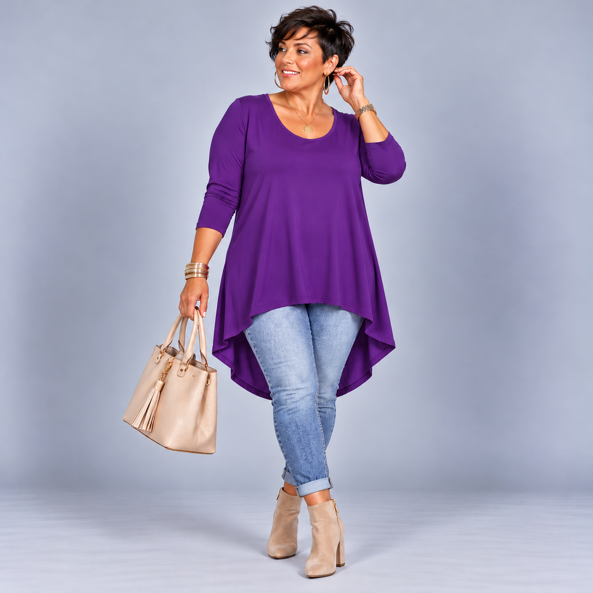 Plain 3/4 Sleeve Dipped Hem Top