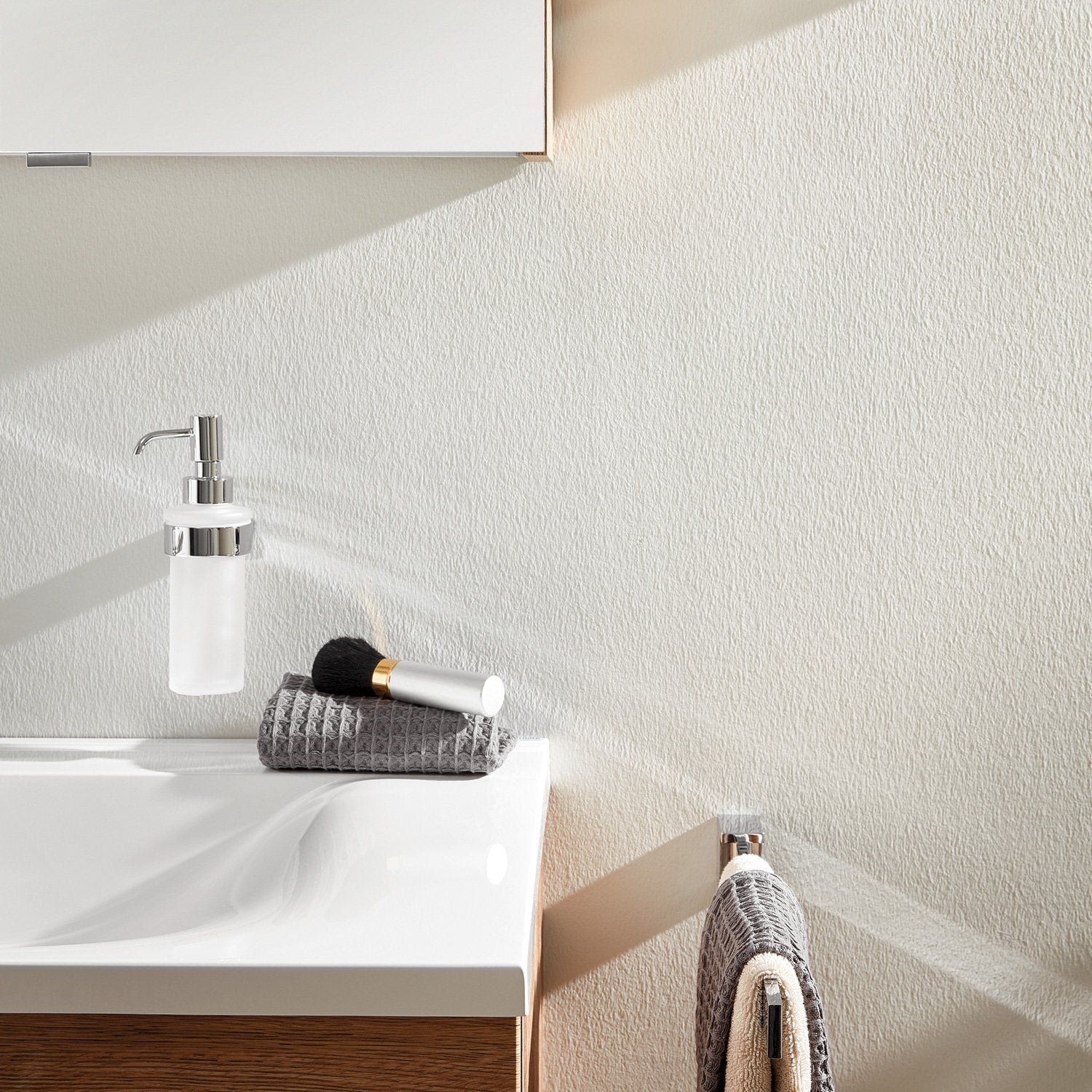 Smedbo AIR Wall-Mounted Soap Dispenser Polished Chrome & Frosted Glass