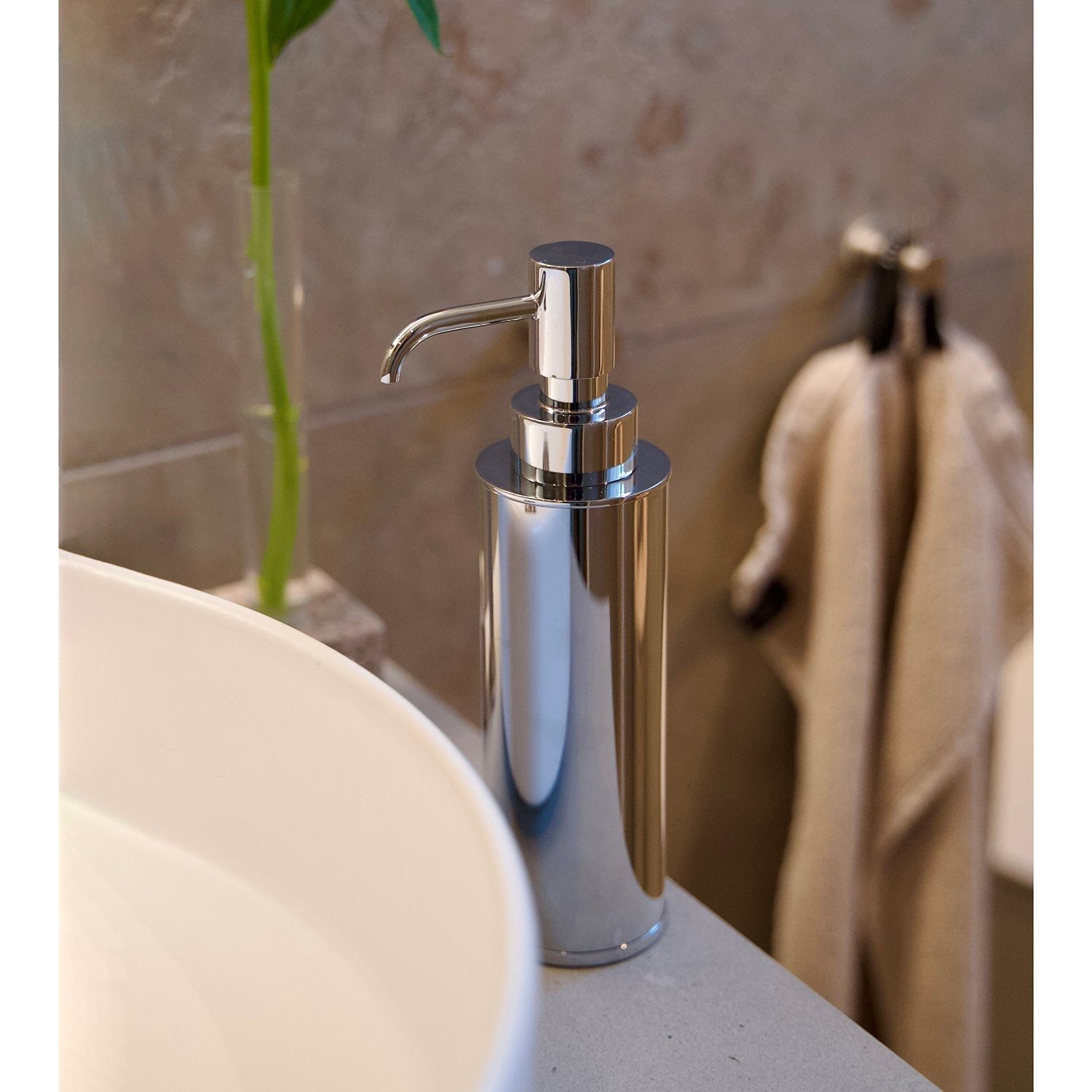 Smedbo Outline Freestanding Soap Dispenser Polished Chrome