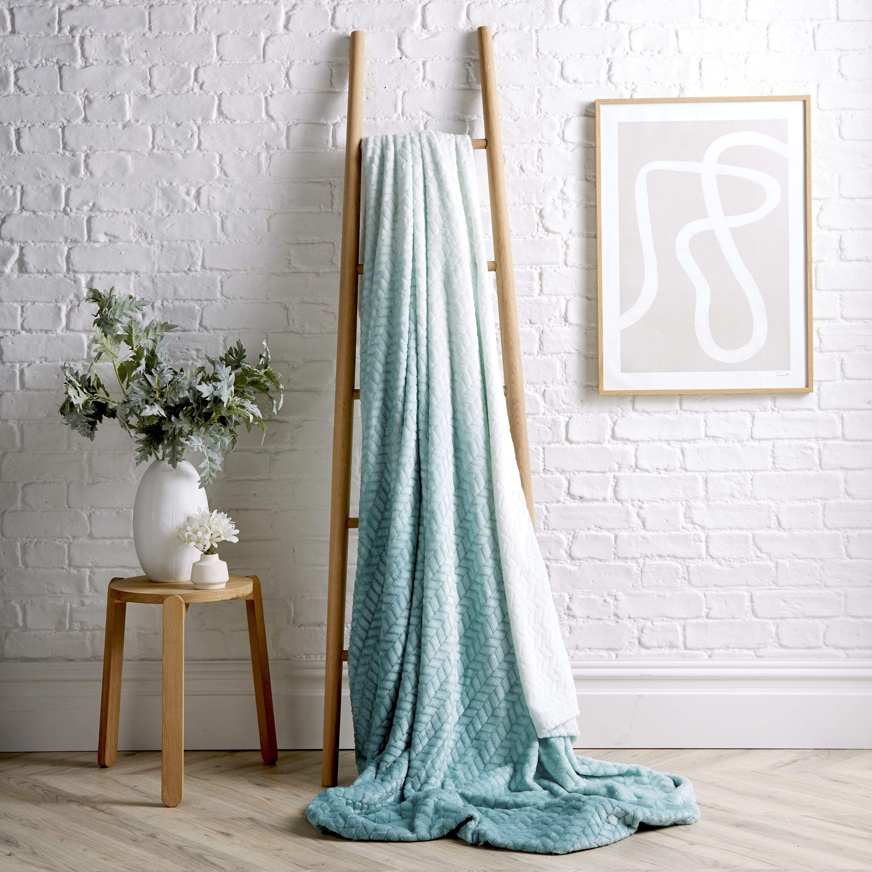 Chevron Ombre Effect Luxurious Oversized Throw Blanket Chunky Soft Fleece for Sofa or Bed All-Season Comfort in Calming Colours by OLIVIA ROCCO