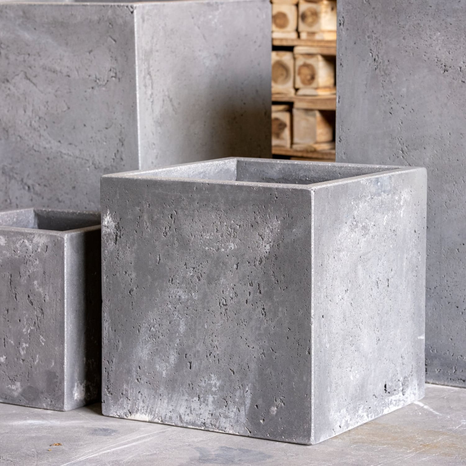 Cubrosa | Onyx Dusk – 85cm Extra Extra Large Concrete Square Planter – 459L Block Plant Pot