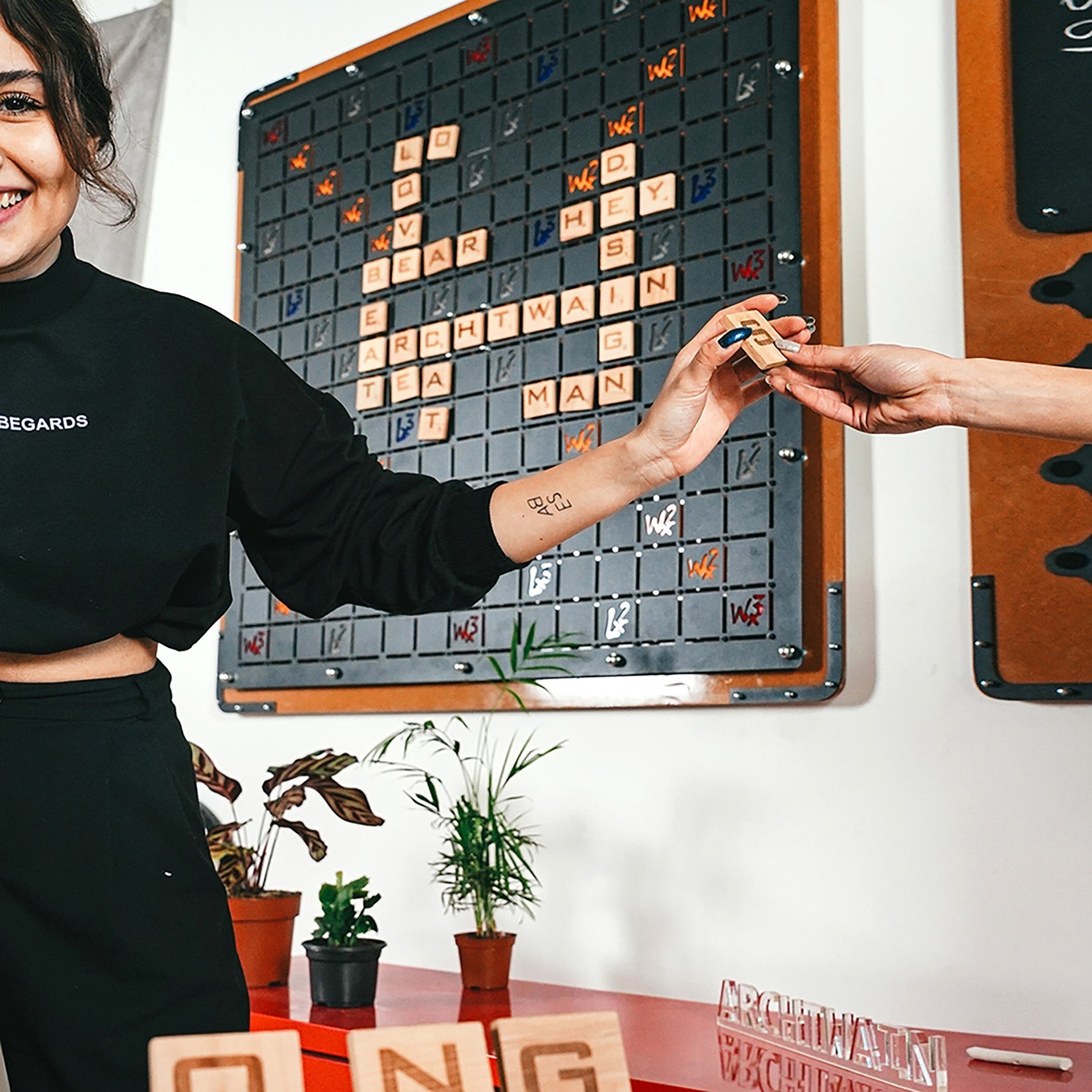 XXL Black Words Game