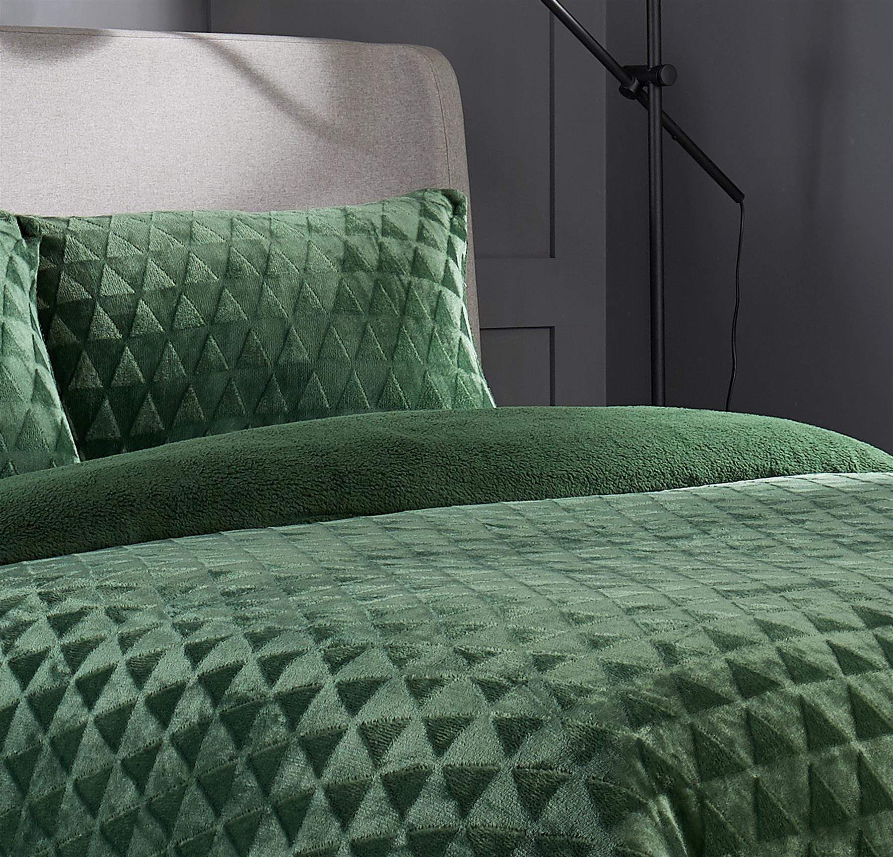 Geometric Reversible Teddy Bear Faux Fur Duvet Set Super Soft and Fluffy Bedding OEKO-TEX Certified by OLIVIA ROCCO