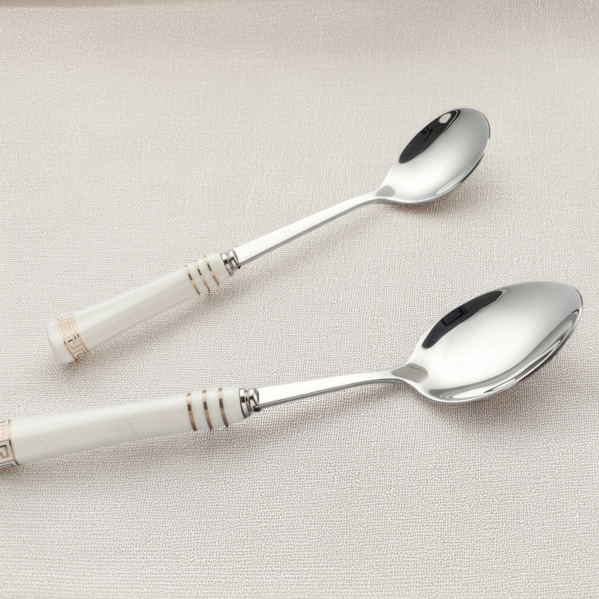 Heritage Gold 16-Piece Cutlery Set – White