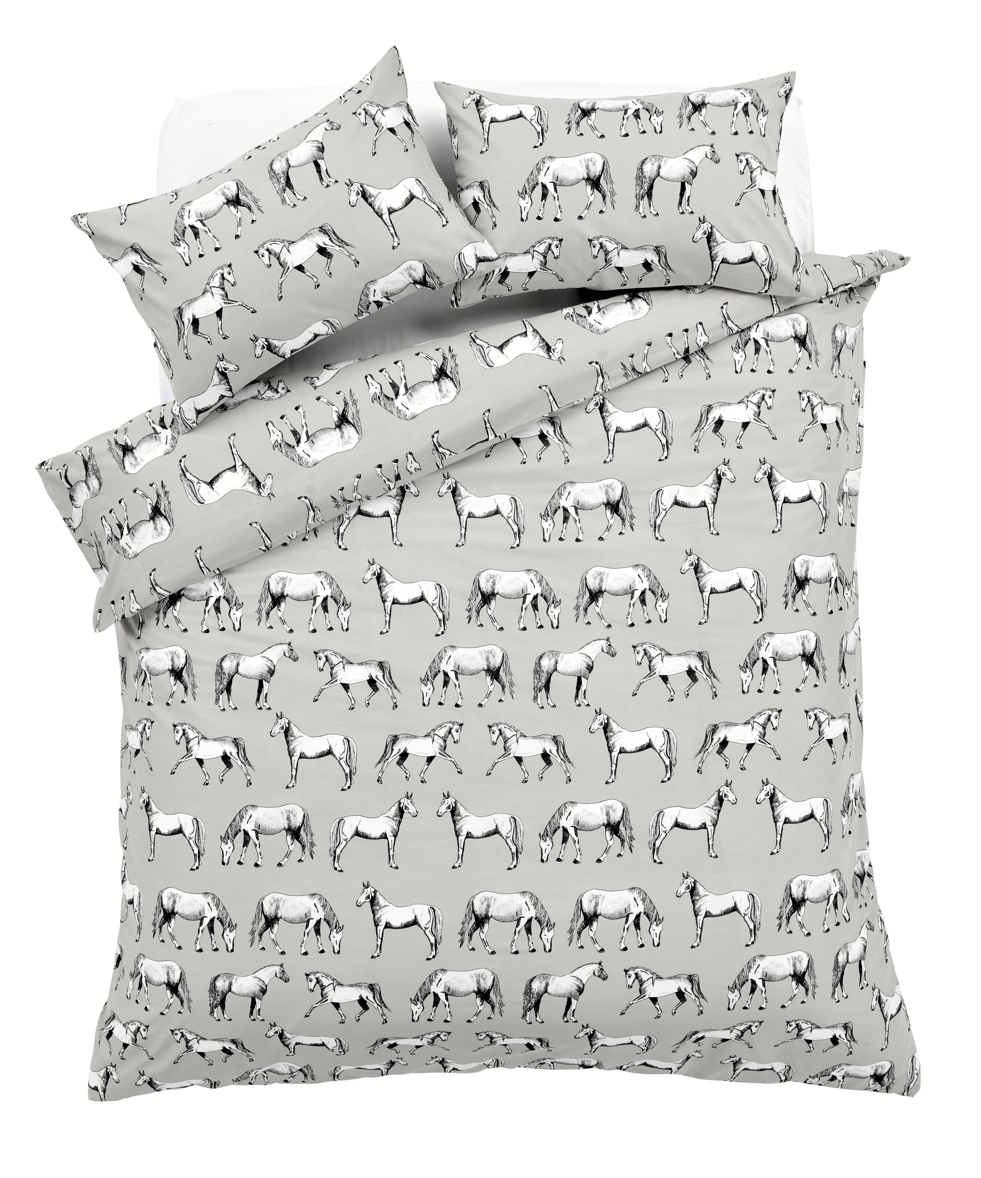 Horses Design Cotton Rich Duvet Set with Bold Colours and Luxurious Comfort Elegant Breathable Durable Bedding with Pillow Cases Available in Single and Double Sizes by OLIVIA ROCCO