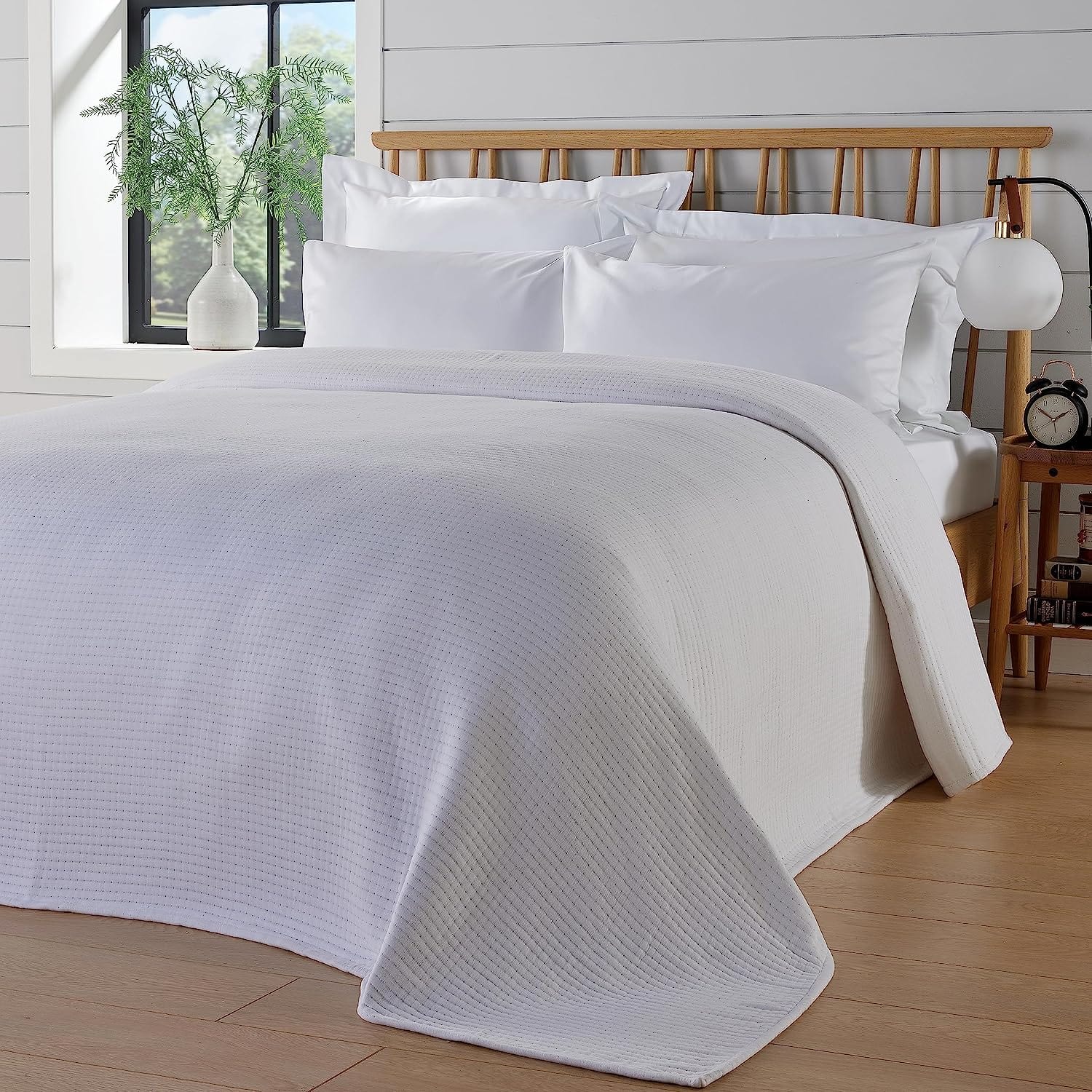 Hotel Collection 240 x 260 cm Quilted Bedspread in Sustainable Cotton Soft and Durable White and Grey Bedding for Elegant Bedroom Decor by OLIVIA ROCCO