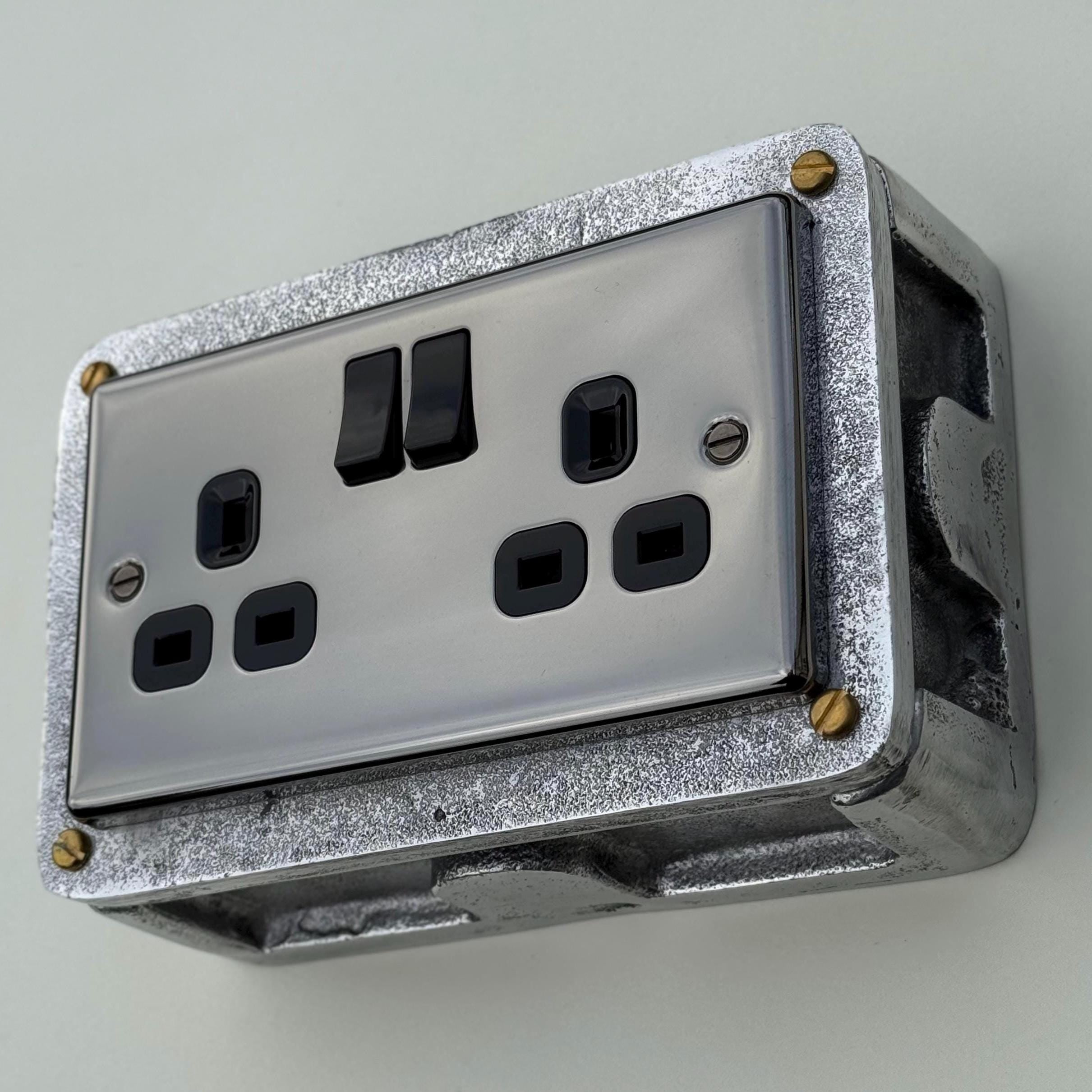 Black Nickel Double Switched 13A Power Socket 230V 13A 2 Gang 2G Solid Cast Metal Conduit Switch Industrial