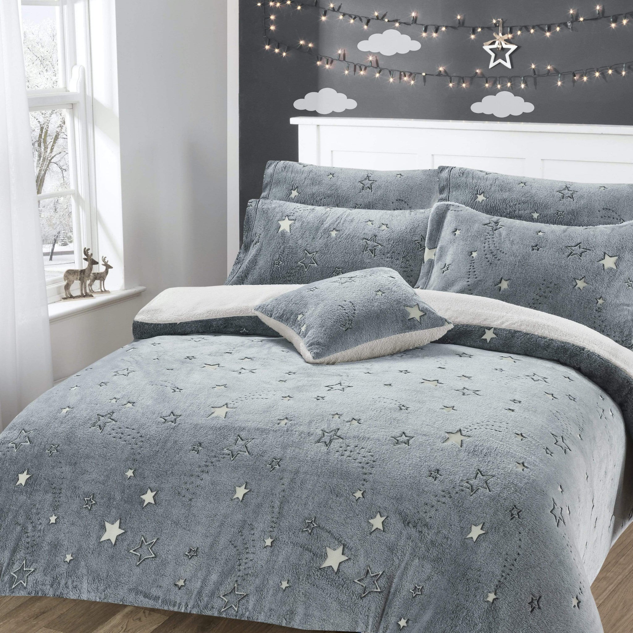 Magical Stars Glow In The Dark Teddy Fleece Kids Duvet Set Ultra Soft Bedding with Pillowcases and Bed Throw by OLIVIA ROCCO
