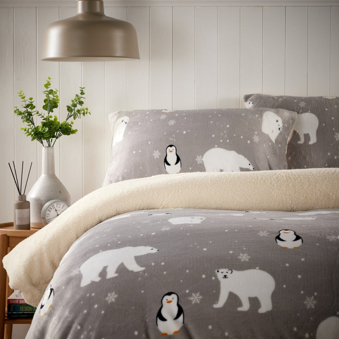 Polar Bear and Penguin Teddy Fleece Duvet Set with Reversible Sherpa Fur Winter Bedding Available in Single Double King Sizes by OLIVIA ROCCO