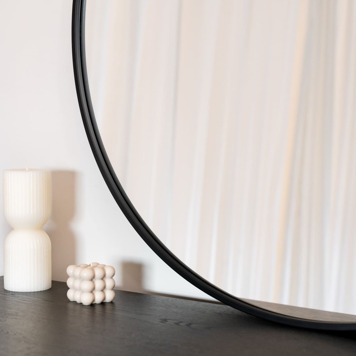 Rei - Round Black Metal Circle Mirror - 70cm x 70cm