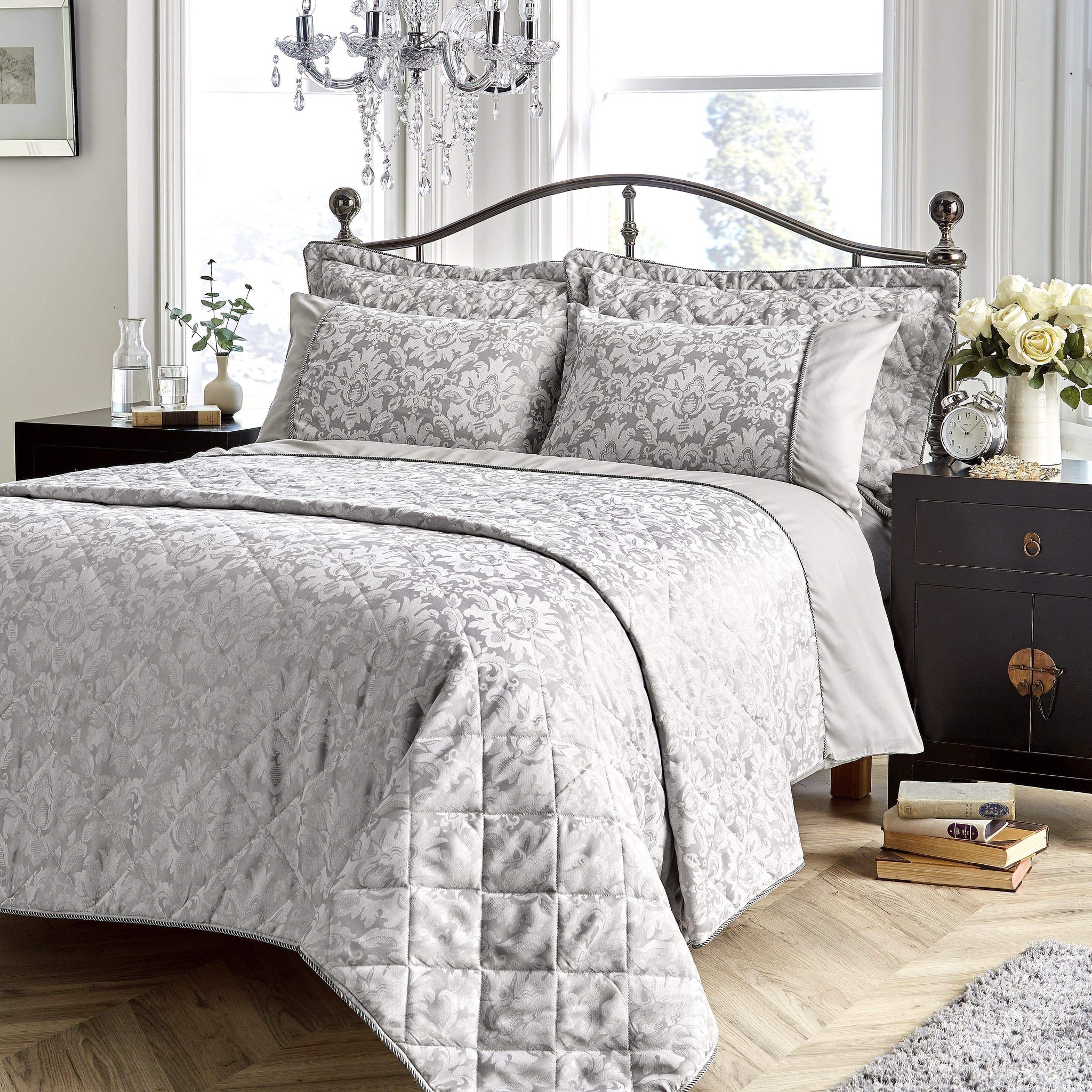 Savoy Luxurious Hand Woven Jacquard Cotton Quilt Cover Duvet Sets OEKO-TEX Certified High-Quality Bedding Multiple Sizes and Colours by OLIVIA ROCCO