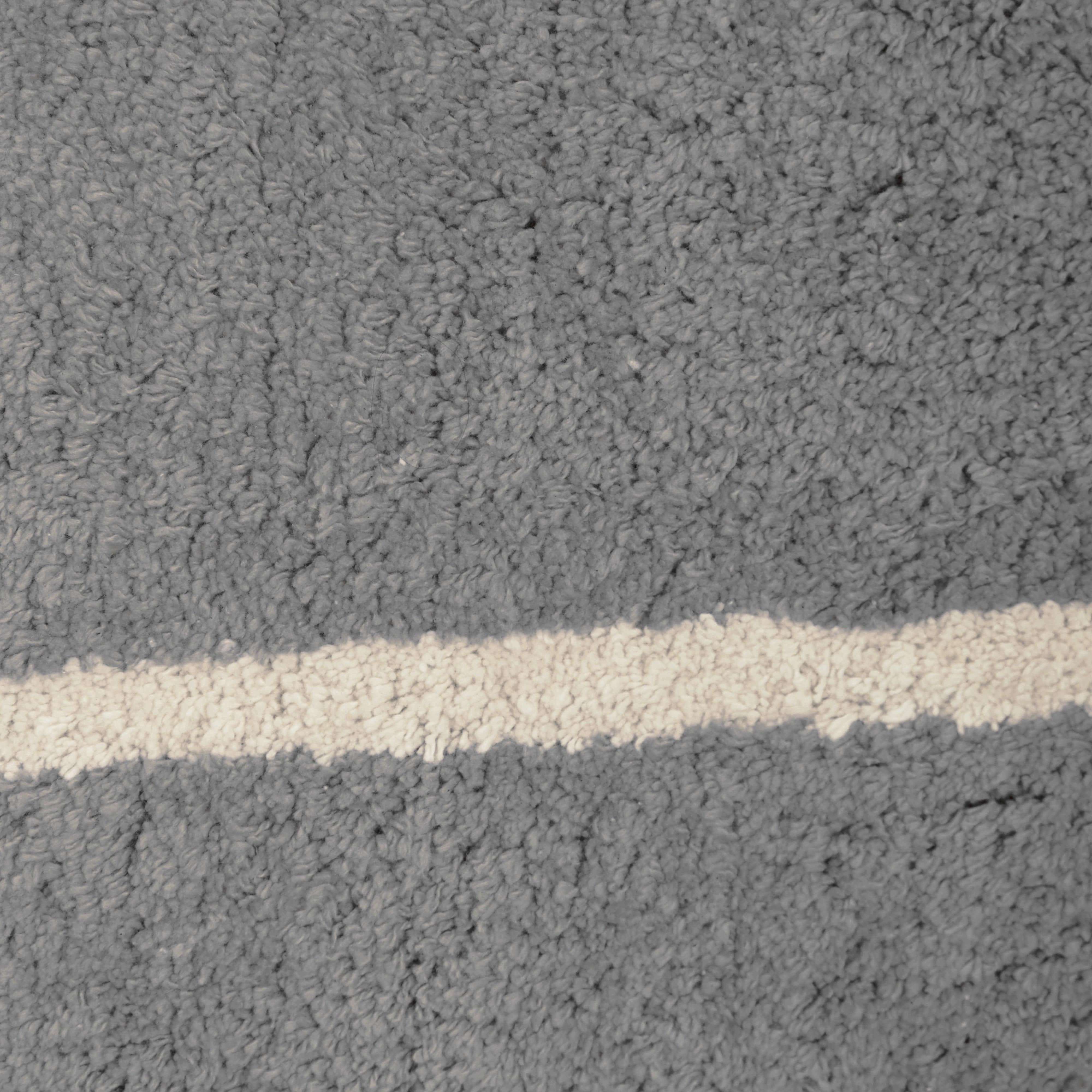 Stockholm Bath Mat Non Slip Backing Super Soft Water Absorbent Cotton Blend Mats Quick-Drying Bathroom Toilet Floor Rug by OLIVIA ROCCO