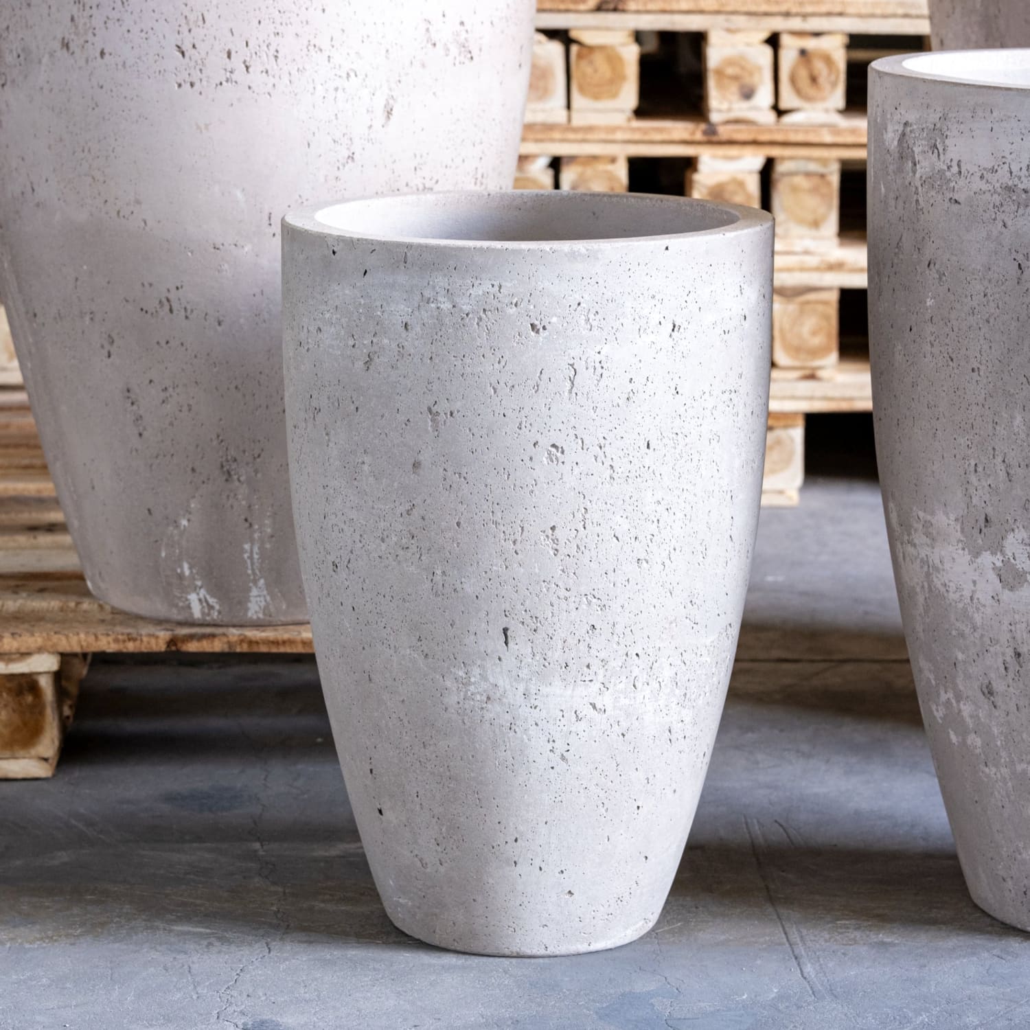 Vessara | Truffle – 100cm XXL Tall Concrete Planter – 172L Round Plant Pot