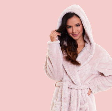 Women's Pink Snuggle Fleece Touch Hooded Robe Luxurious Soft Loungewear Cosy Durable Dressing Gown UK Sizes 8-22 by Daisy Dreamer